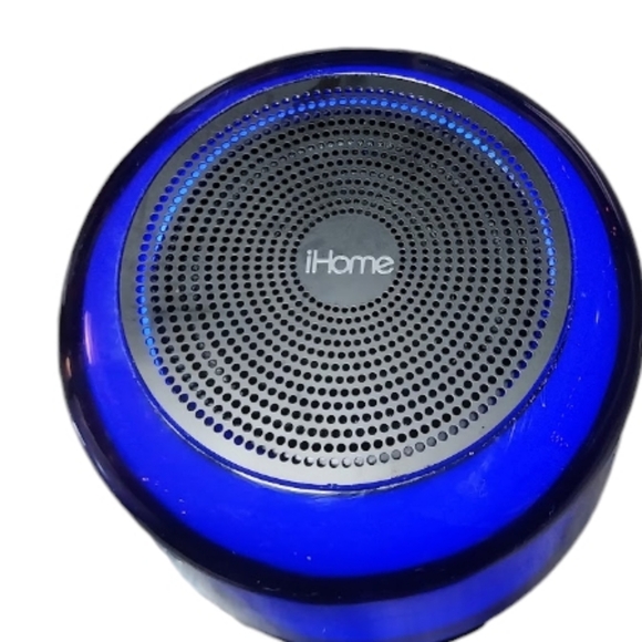 New IHome Bluetooth Speaker with color changing lights - Picture 3 of 3